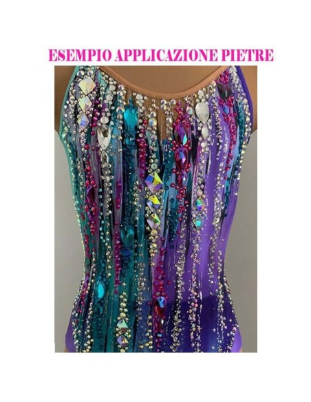 esempio applicazione pietra da cucire cosmic