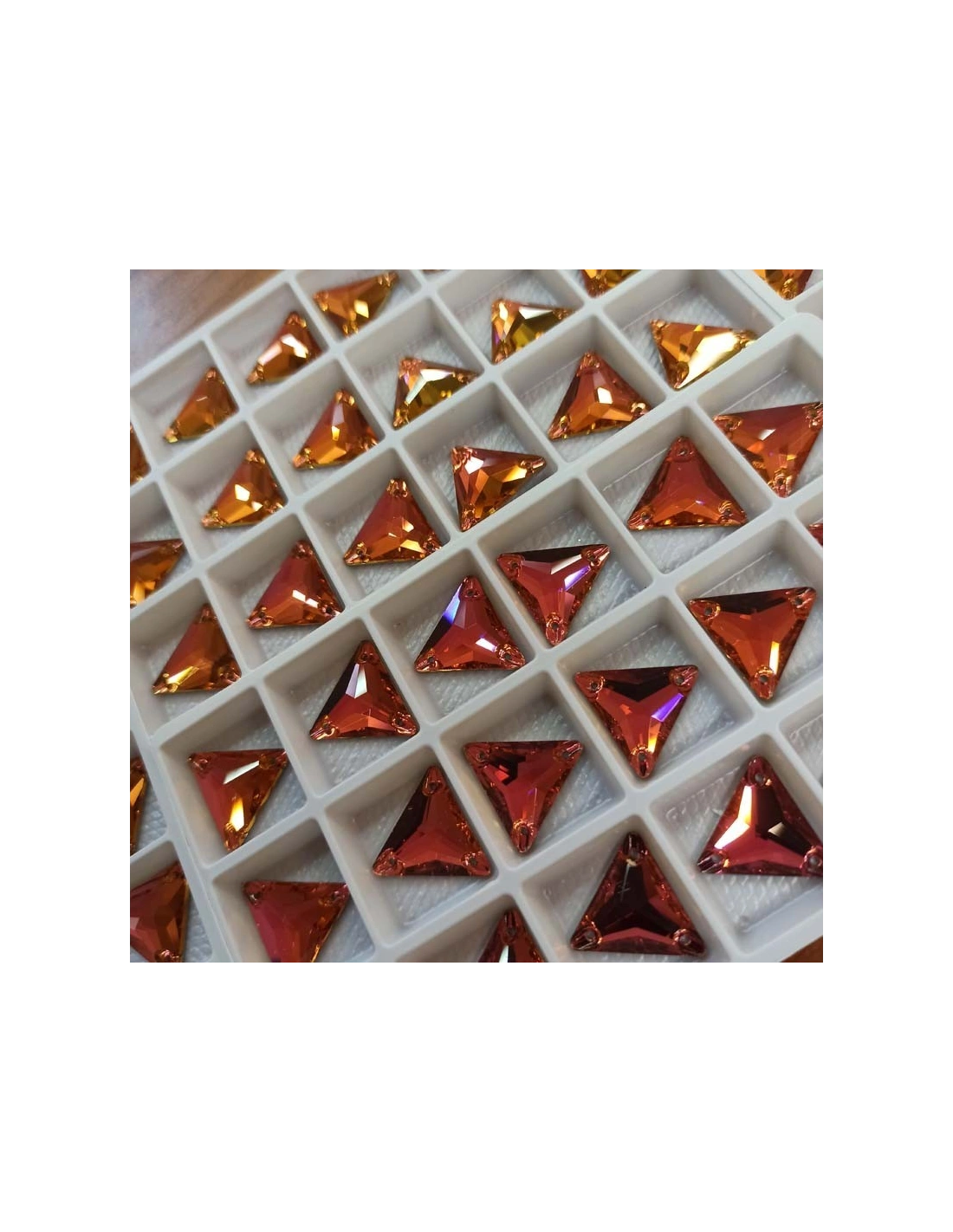 Stone Triangle mm 16 Hematite - 1PC - Stone to be sewn all crystal