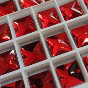 Pietra da Cucire in Cristallo GT Crystal Quadrato mm 16 Siam - 1PZ 2