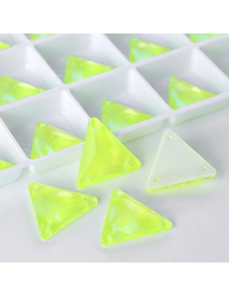 Stone Triangle mm 16 Hematite - 1PC - Stone to be sewn all crystal