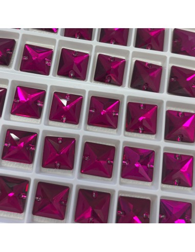 Pietra da Cucire in Cristallo GT Crystal Quadrato mm 16 Ruby - 1PZ Pietra da Cucire in Cristallo GT Crystal Quadrato mm 16 Ruby - 1PZ
