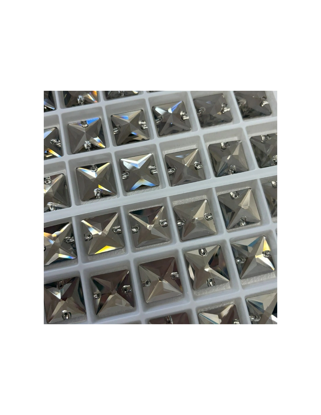 Pietra da Cucire in Cristallo GT Crystal Quadrato mm 16 Crystal Satin - 1PZ