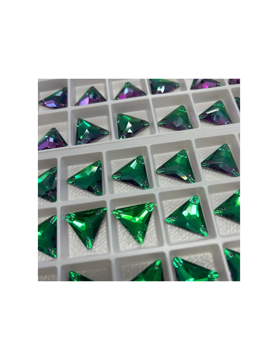 Stone Triangle mm 16 Hematite - 1PC - Stone to be sewn all crystal