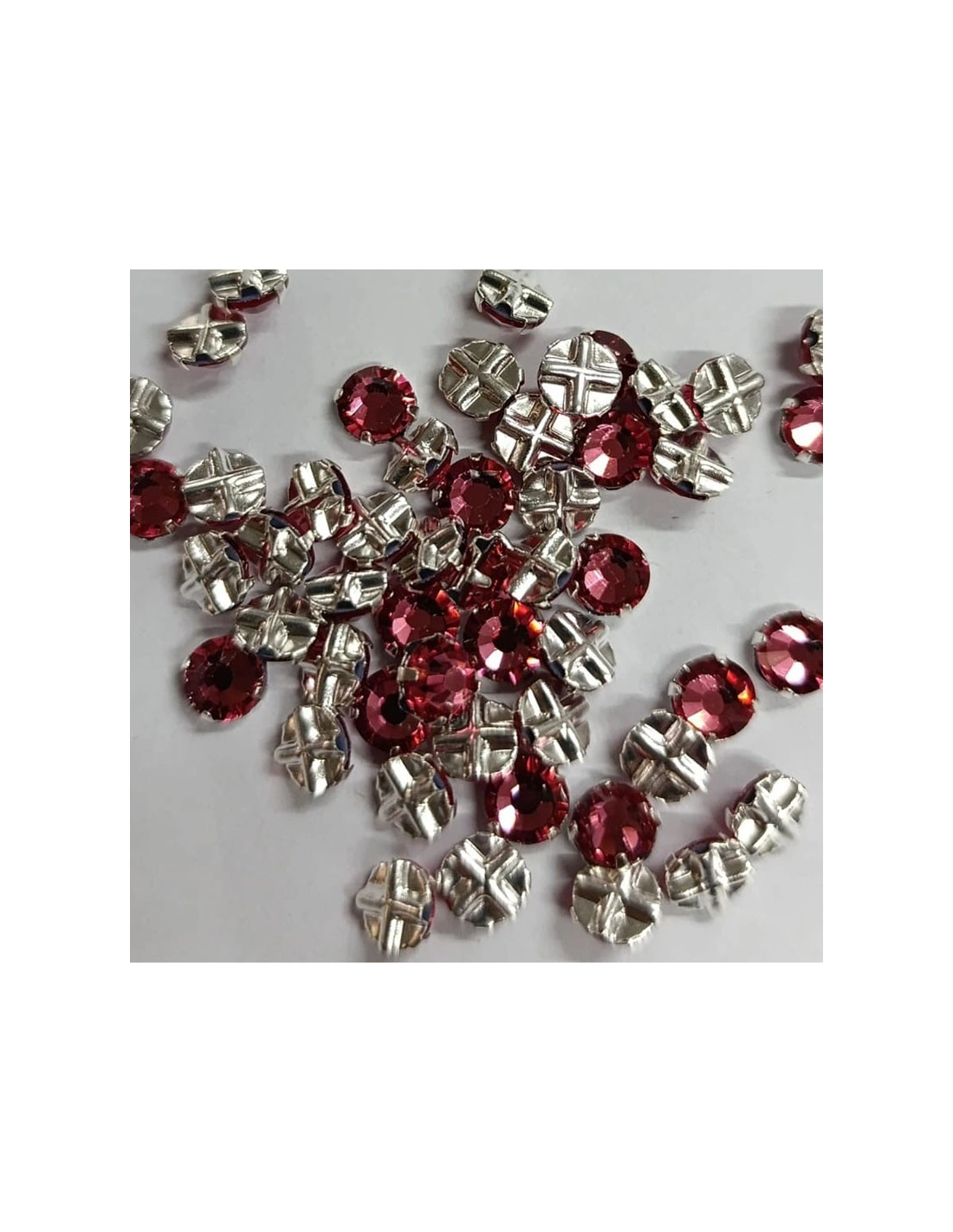 Roses GT Crystal ss 30 (mm 6,5) Lt. Amethyst-Silver - 24PCS- - Stones to be sewn with setting