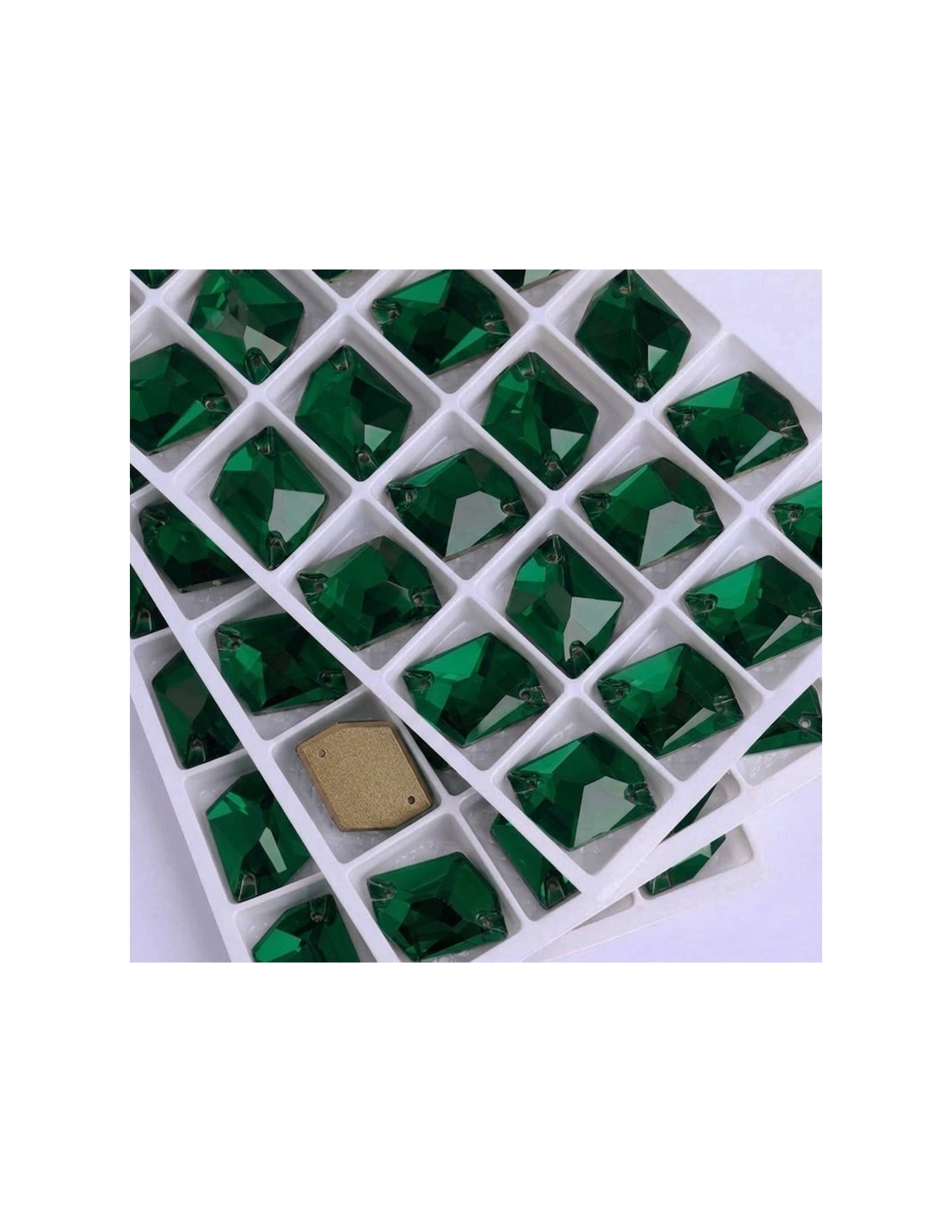 Stone Cosmic mm 20x16 GT Crystal Emerald 1PC - Stone to be sewn all crystal