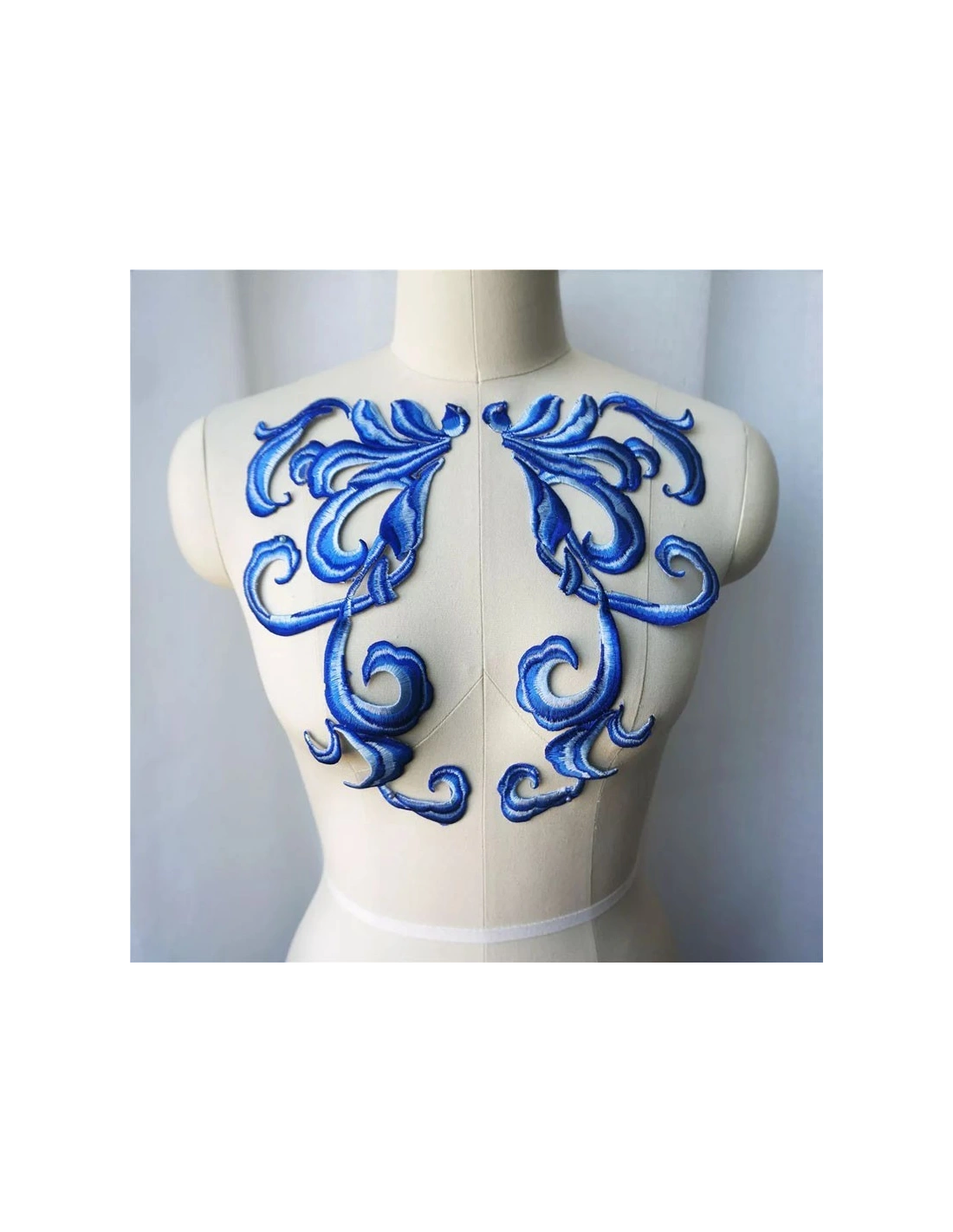 Application embroidered fabric Sapphire 28x17 cm - 1PA - Applications for Leotards and Dresses